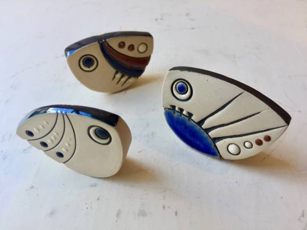 - a Ceramic by Katie Murton, measuring 4 x 5 cm (H x W) £17